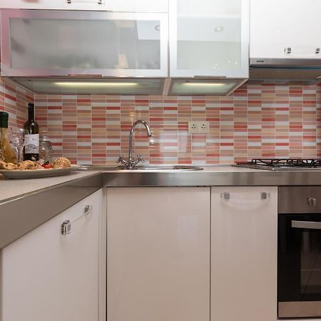 Apartman Monika Omis Luaran gambar