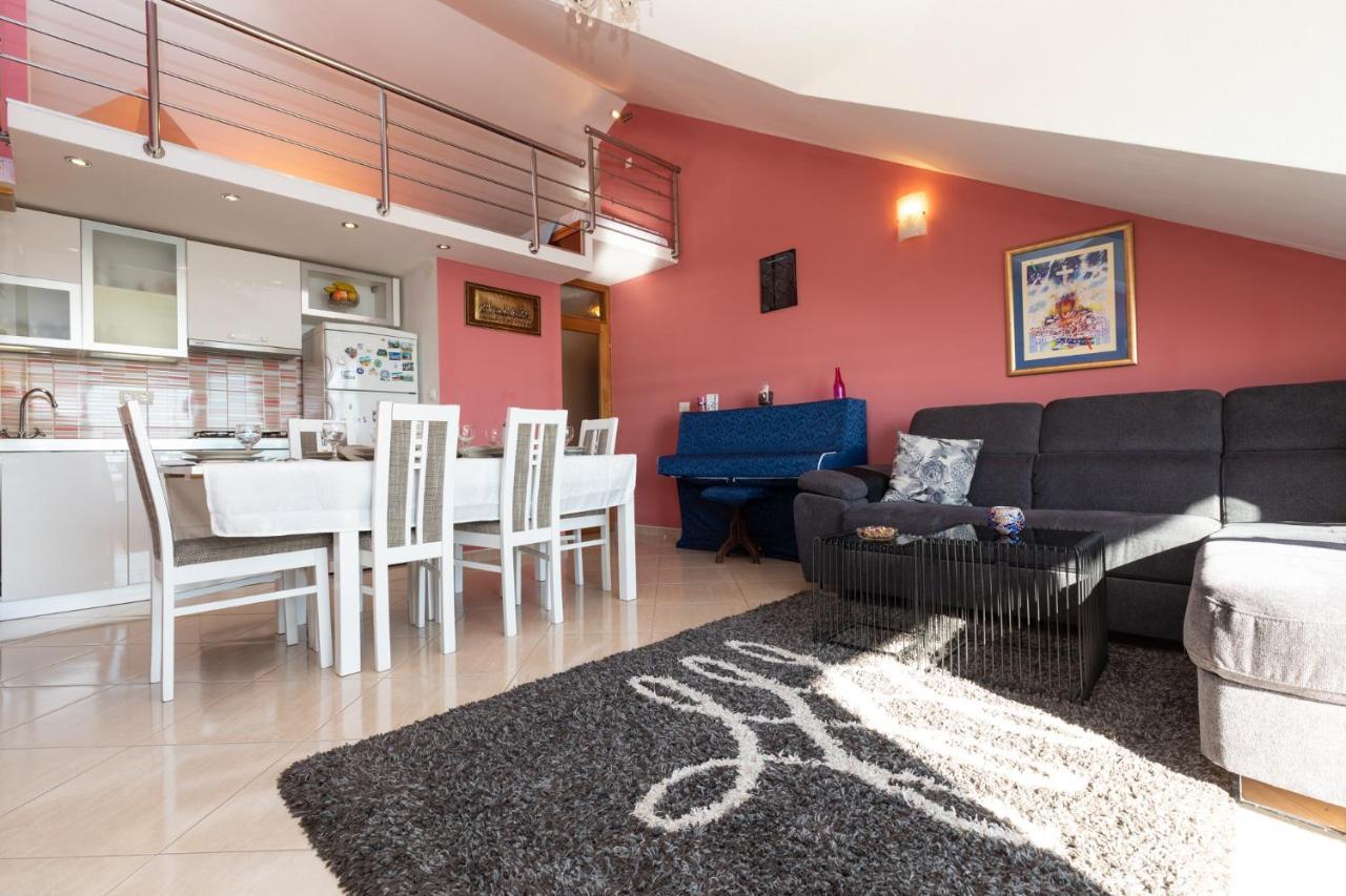 Apartman Monika Omis Luaran gambar
