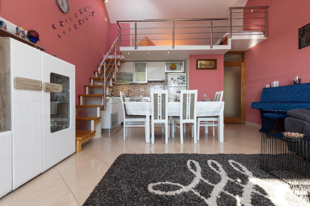 Apartman Monika Omis Luaran gambar